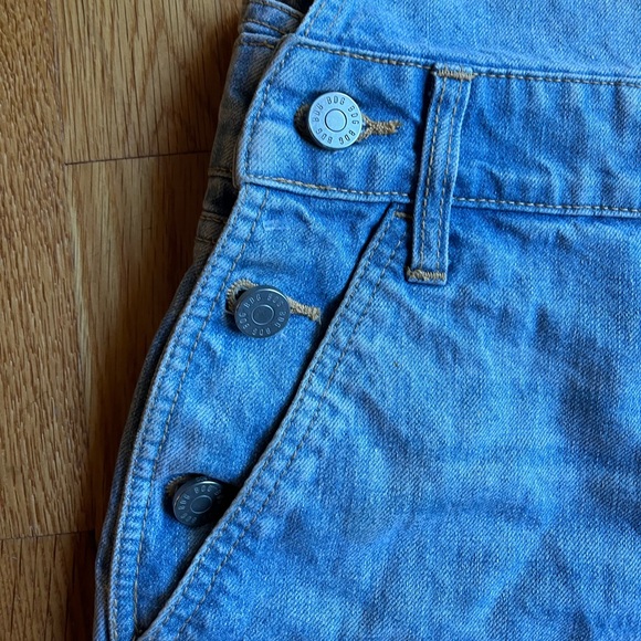 Urban Outfitters BDG Denim Shortalls Overalls Size 27 Light Wash Cuffed Hem - Picture 3 of 5